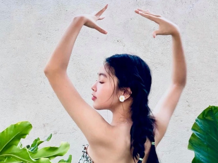 Quyền Linh nổi tiếng có 2 cô con gái vừa cao, vừa xinh, được dự đoán là hoa hậu tương lai.
