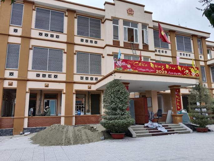 Vụ trụ sở khang trang bị đập phá để quay hướng: Đã chi tiền tỉ để cải tạo - 1