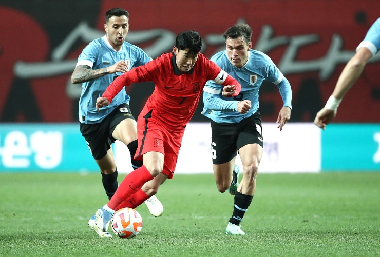 Video bóng đá Hàn Quốc - Uruguay: Rượt đuổi kịch tính, 2 lần ôm hận vì VAR (Giao hữu) - 1