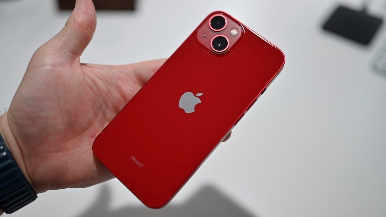 iPhone 13 vẫn &#34;cháy hàng&#34; tại thị trường trọng điểm này - 1