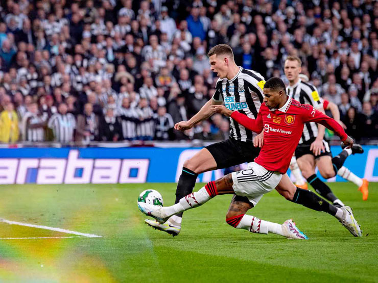 MU đấu Newcastle giữ top 3: Sau Rashford đến lượt Martial trở lại - 1