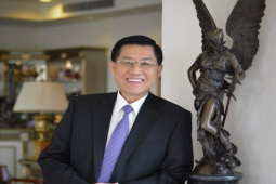 Bất ngờ với mức lương của ”vua hàng hiệu” Johnathan Hạnh Nguyễn