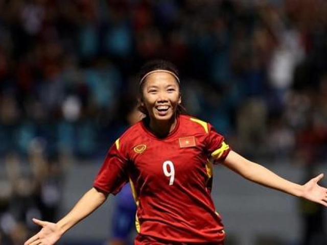 Huỳnh Như sang Nepal hội quân cùng đội tuyển nữ đá vòng loại Olympic Paris 2024