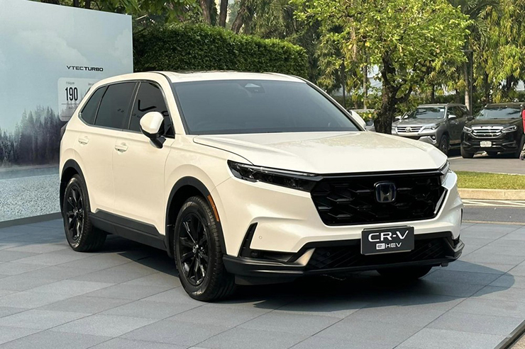 Cận cảnh Honda CR-V 2023 phiên bản giá &#34;hợp lý&#34; và tiết kiệm xăng - 14