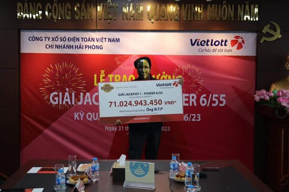 Người đàn ông ở Quảng Ninh “ẵm” Jackpot hơn 71 tỷ đồng - 1