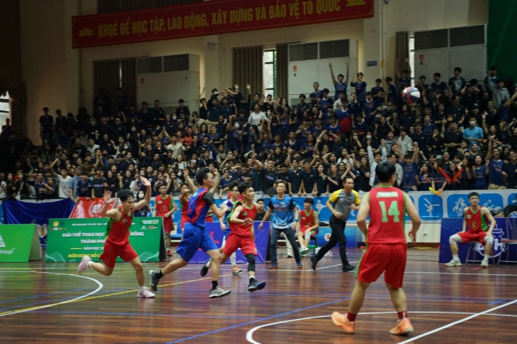 Nóng nhất thể thao tối 31/3: Các nhà vô địch giải bóng rổ học sinh Hà Nội lộ diện - 1