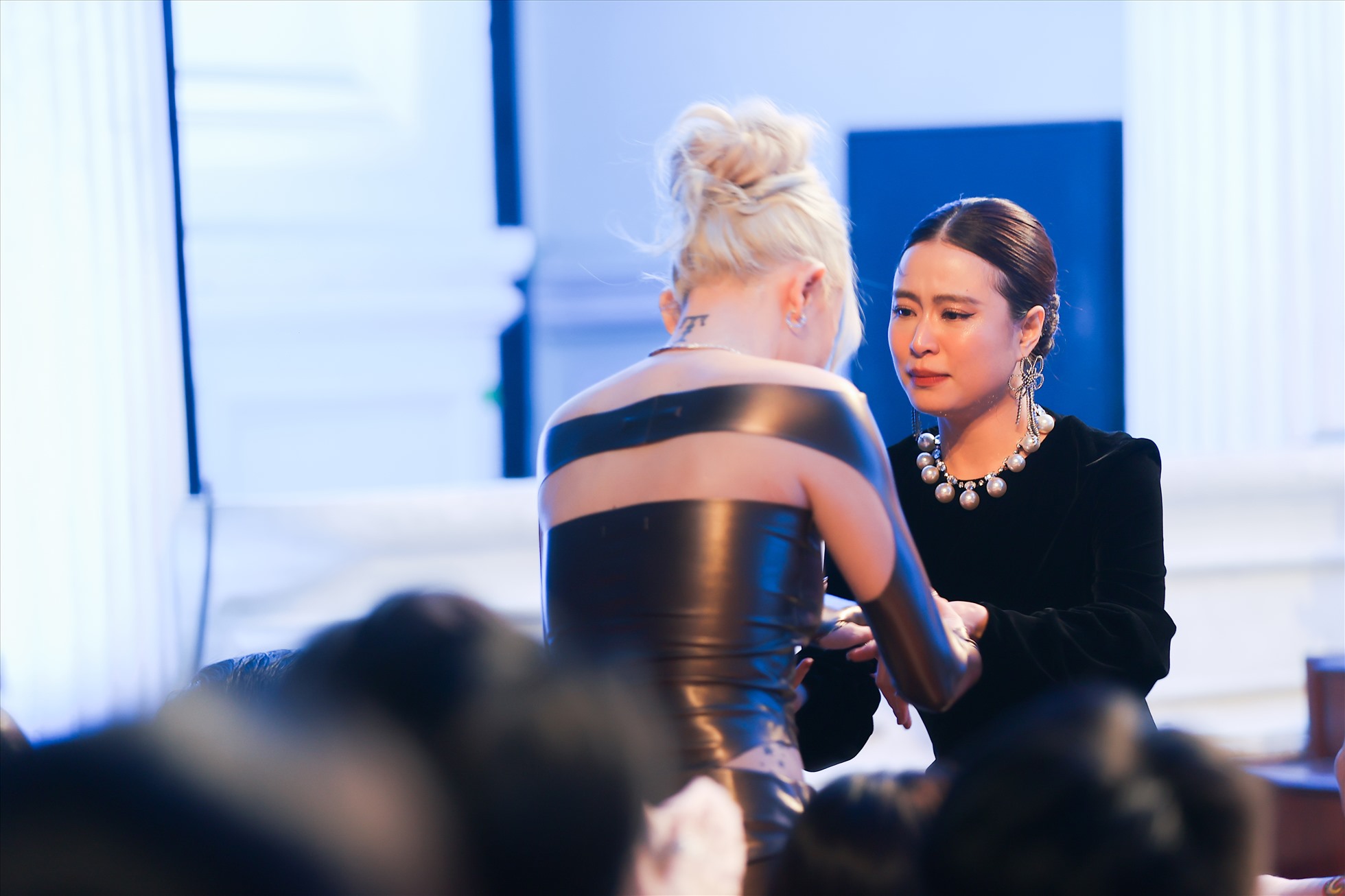 Sắc vóc Hoàng Thùy Linh đang ở thời kỳ "đỉnh cao" nhất sau 17 năm đóng Vàng Anh - 1