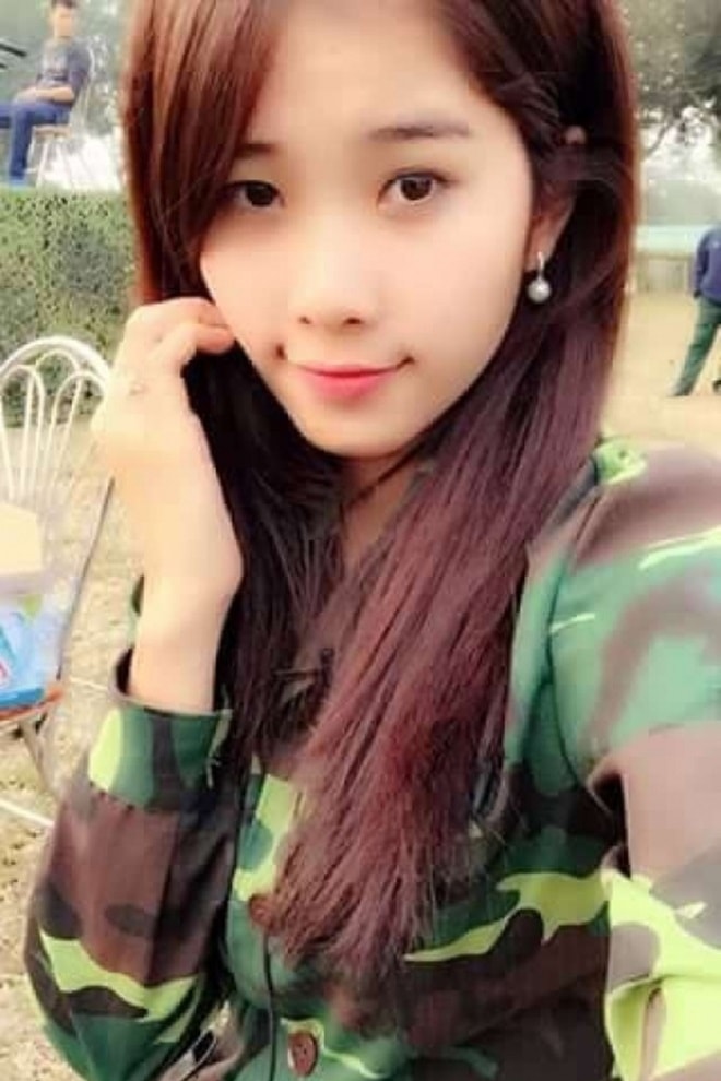 "Nhan sắc thời xa vắng" lạ hoắc của các mỹ nữ ồn ào nhất hiện nay - 1
