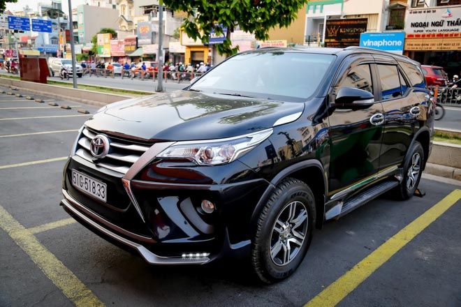 Nghịch lý: Toyota Fortuner "chạy lướt" bán giá mắc hơn xe mới - 1