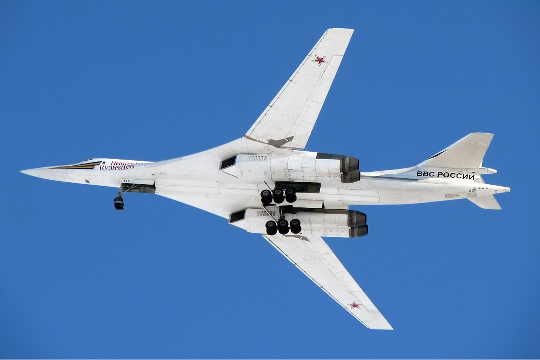 Đọ sức mạnh “thiên nga trắng” Tu-160 Nga và B-1 Lancer Mỹ - 1