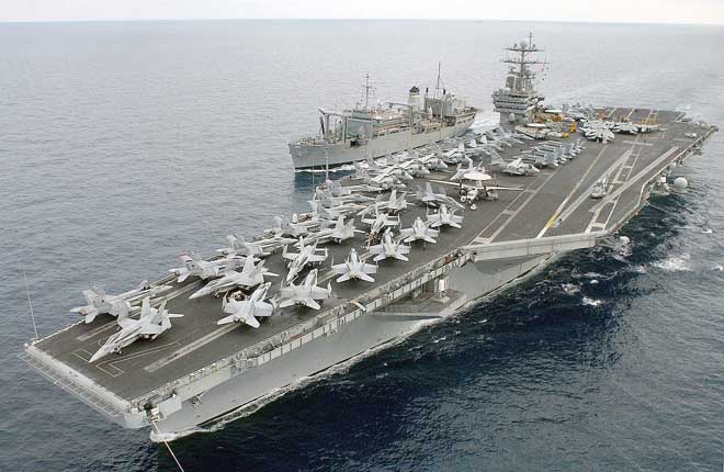 Đội tàu sân bay Mỹ gấp rút đến Trung Đông tấn công Syria? - 1