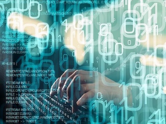 Máy đào Bitcoin từ Trung Quốc vẫn ồ ạt đổ về Việt Nam 1523637111 750 mining crytocurrency 1523637045 width640height480 Máy đào Bitcoin từ Trung Quốc vẫn ồ ạt đổ về Việt Nam