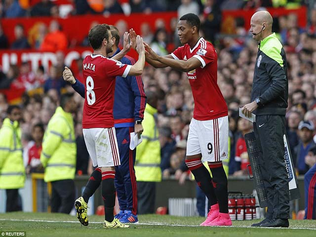 Nội bộ MU bất ổn: Herrera, Martial & cuộc tháo chạy ở Old Trafford