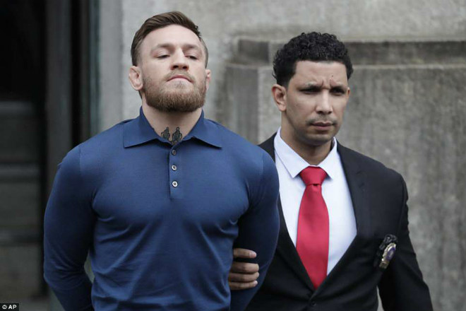 “Gã điên UFC” McGregor giở trò giang hồ: Lấy gia đình làm bia đỡ đạn? - 1
