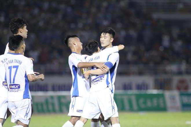 Xuân Trường "lạc lõng" giữa HAGL: Trong nỗi nhớ Tuấn Anh - 1