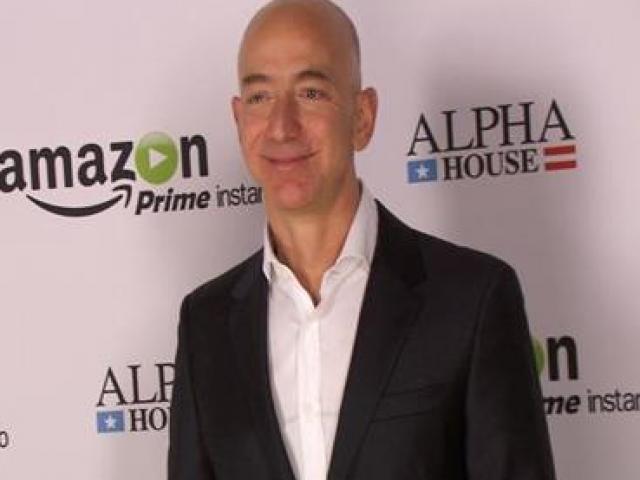 Tỷ phú Jeff Bezos bật mí điều sẽ khiến bạn hối tiếc nhất khi về già