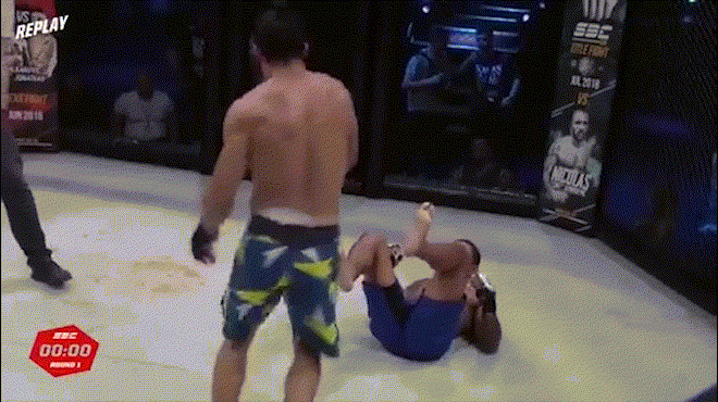 MMA: Nhà vô địch thế giới ra đòn thâm độc, thắng chẳng vinh quang - 1