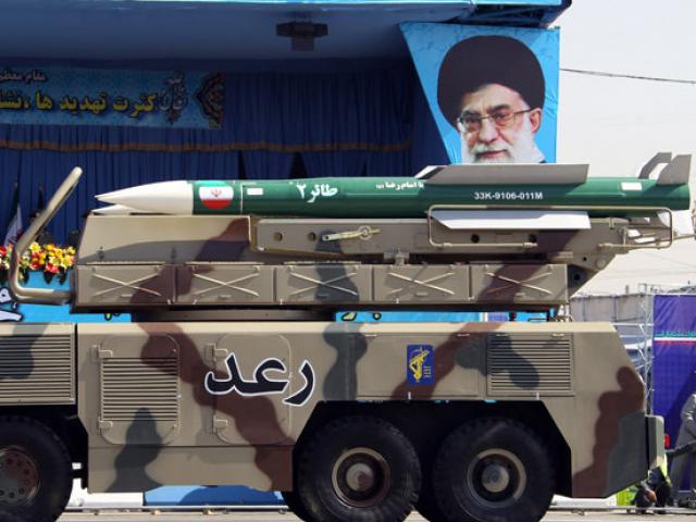 Iran nã 20 tên lửa, Israel không kích dữ dội đáp trả