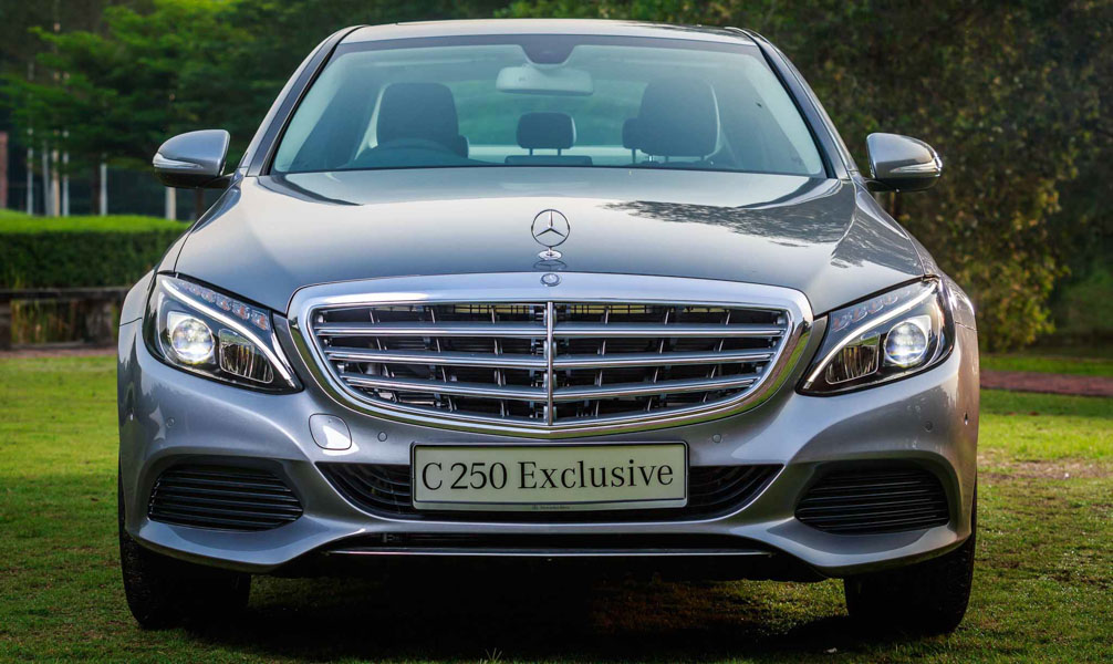 Mercedes-Benz Việt Nam trang bị thêm cho dòng C-Class, giữ nguyên giá - 1