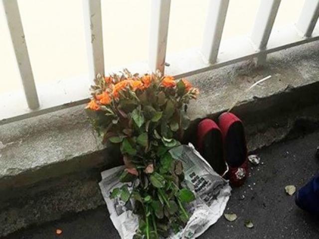The girl left a bunch of roses and shoe shoes to commit suicide