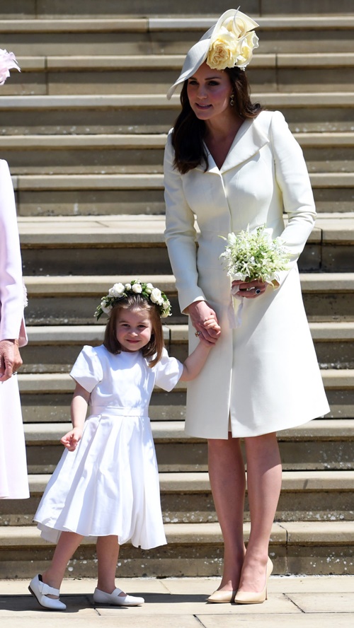 Công nương Kate Middleton dù mang thai vẫn đẹp mê hồn với phong cách thời  trang Hoàng gia