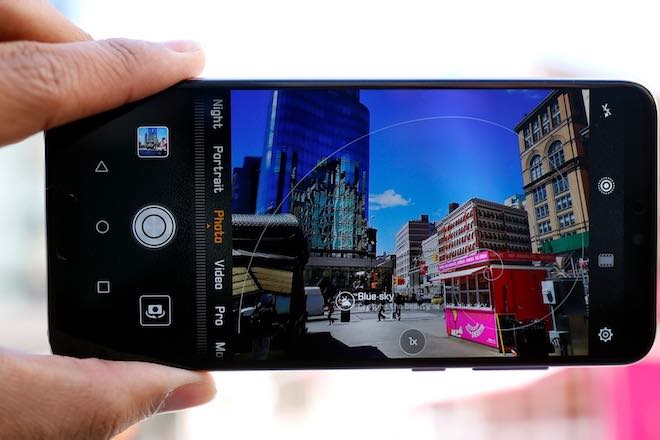 Đánh giá Huawei P20 Pro: "Ông trùm" camera của làng di động - 1