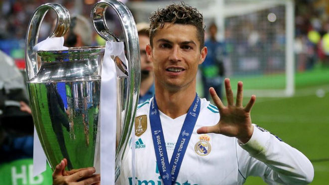 Ronaldo bá chủ Real: Đè lương Messi 15 tỷ đồng/tuần, triệu hồi “bom tấn” - 1