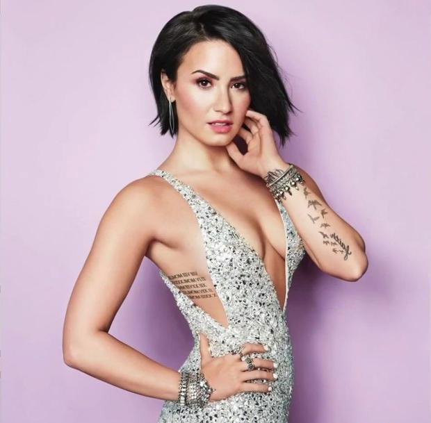 Demi Lovato bị chỉ trích vì thuê người sàm sỡ vùng kín nam vệ sĩ