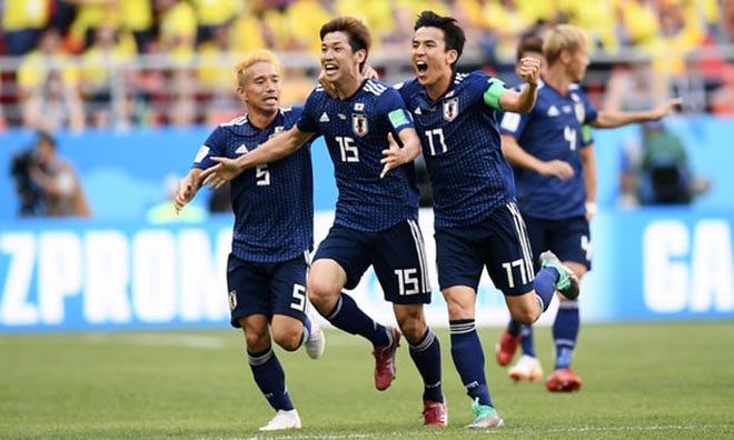 Nhật Bản ăn mừng thắng sốc World Cup: Nhà báo quốc tế choáng váng vì triệu fan - 13