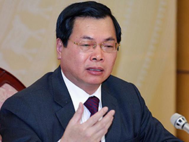 Mr. Wu Hue Hoang sometimes goes abroad for up to 163 days / year