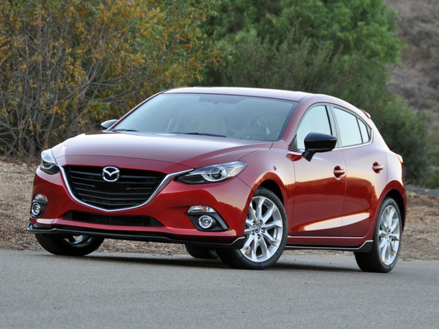 So sánh Mazda 3 phiên bản 1.5L và 2.0L: Khác biệt gì khi chênh lệch hơn 90 triệu đồng?