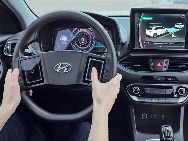 Hãng xe Hyundai đang nuôi ý định phát triển nội thất full màn hình