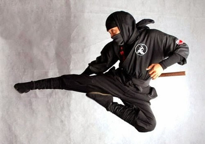 Sửng sốt bí mật Ninja Nhật: 3 ngày đi 563km, "nhún nhẹ" qua tường 2m - 1