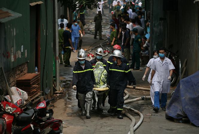 Vụ cháy 8 người chết: Nhà xưởng không phép, phường đùn đẩy trách nhiệm - 1