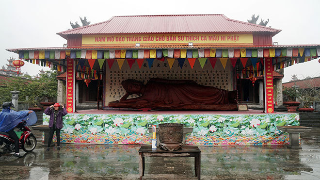 Chiêm ngưỡng độ “khủng” của pho tượng Phật xác lập kỷ lục Việt Nam - 1