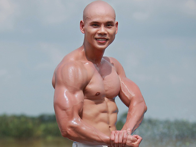 Các "người hùng The Rock Việt": Phan Đinh Tùng, Văn Sơn... cơ bắp như tượng