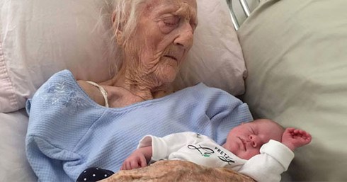 Cụ bà 101 tuổi hạ sinh đứa con thứ 17 bằng phương pháp không ngờ - 1