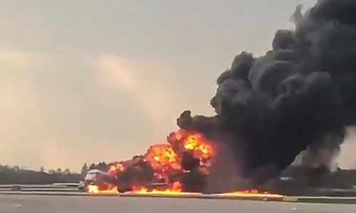 Cháy máy bay Sukhoi Nga khiến 41 người chết: Nguyên nhân do đâu? - 1