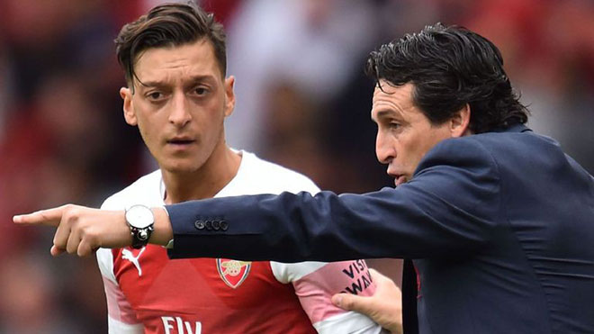 Arsenal đấu bán kết Europa League: Ozil bị đưa vào “danh sách đen” - 1