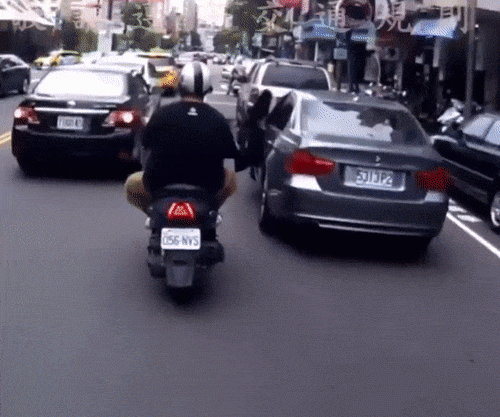 Cái kết "đắng mề" của những con người vụng về nhất quả đất - 1