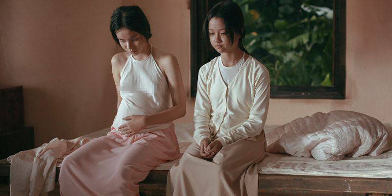 Áo yếm, áo dài gây tranh cãi trên màn ảnh Việt