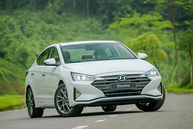 Hyundai Elantra 2019 đã có giá bán chính thức tại Việt Nam - 1
