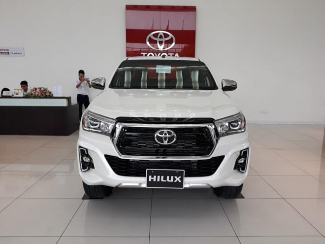 Đánh giá sơ bộ Toyota Hilux 2018  2019