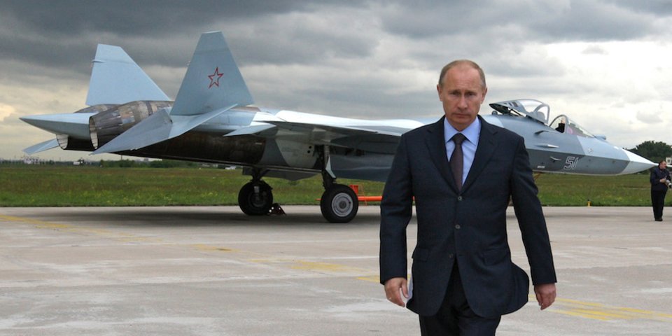 Đua với Mỹ, Putin nâng số siêu tiêm kích Su-57 lên gần gấp 5 lần - 1