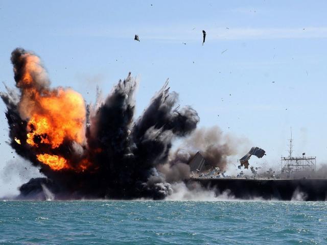 Đây là cách Iran bắn phá tan tành tàu sân bay Mỹ trong 5 phút?