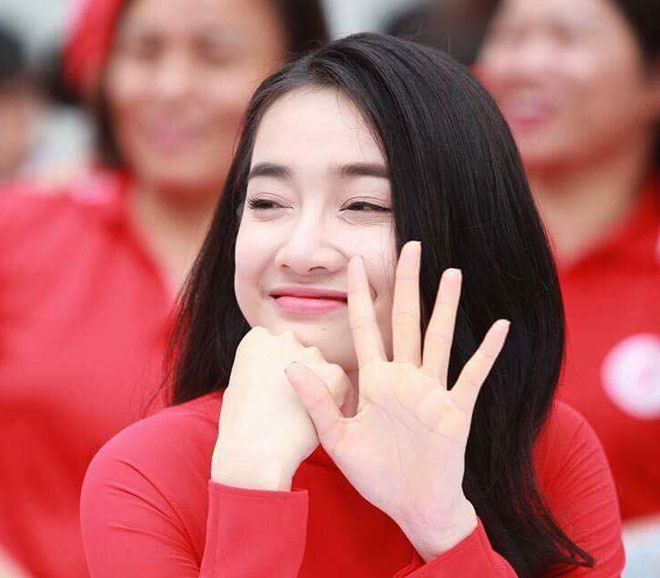 Nhan sắc đời thực của Nhã Phương, "nữ hoàng cảnh nóng" Kiều Trinh - 1