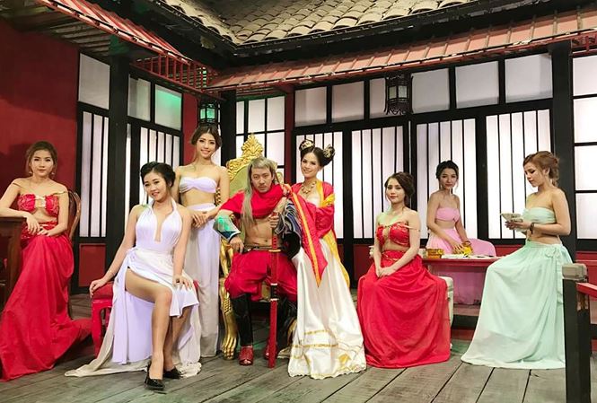 Phim 'rác', clip nhảm lũng đoạn YouTube - 1