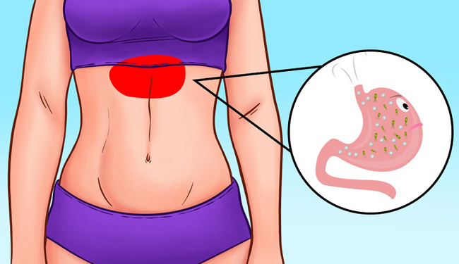 Triệu chứng đi kèm của đau bụng giữa 2 xương sườn là gì?
