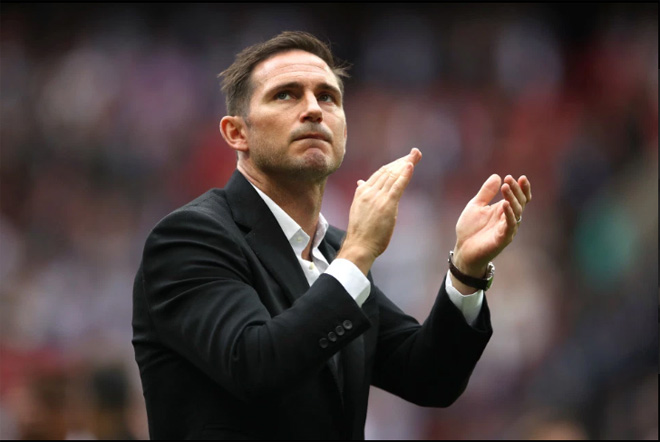Chelsea lộ HLV mới: "Đồ chơi" 380 triệu bảng đón Lampard tuần này - 1