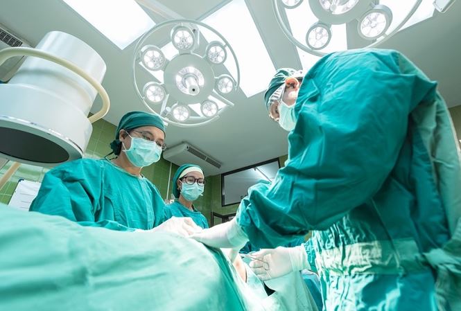 Quý ông suýt cắt cụt chân vì nghiện 'món' hàng triệu người Việt mê mẩn - 1